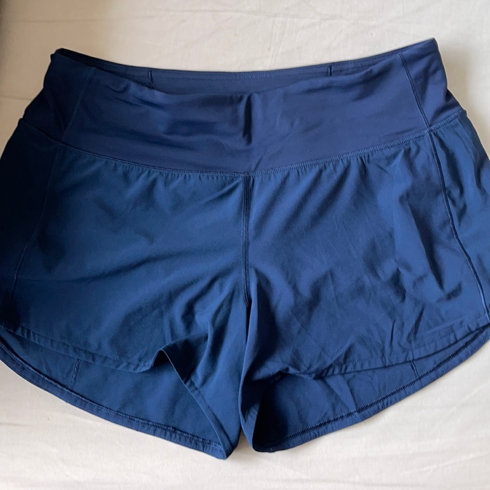 Lululemon Speed Up Mid-Rise Short 4”